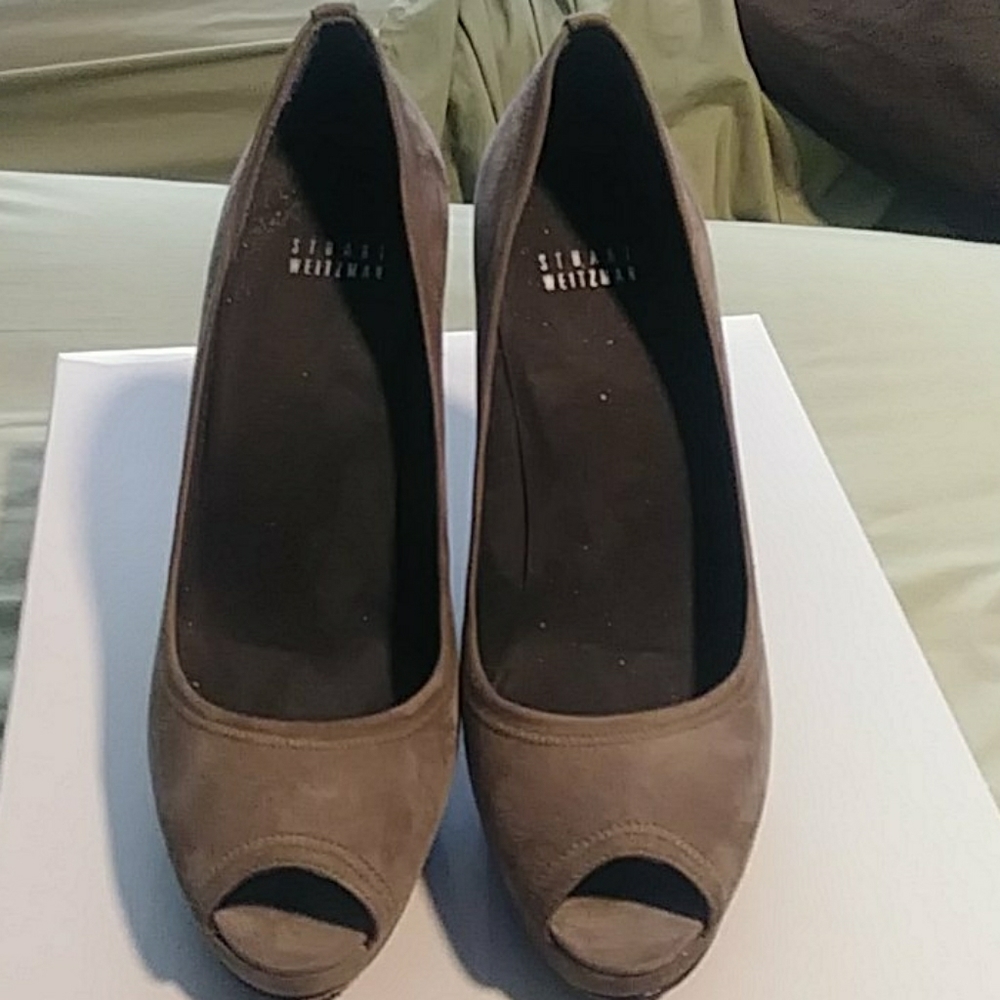 Stuart Weitzman pumps 9m